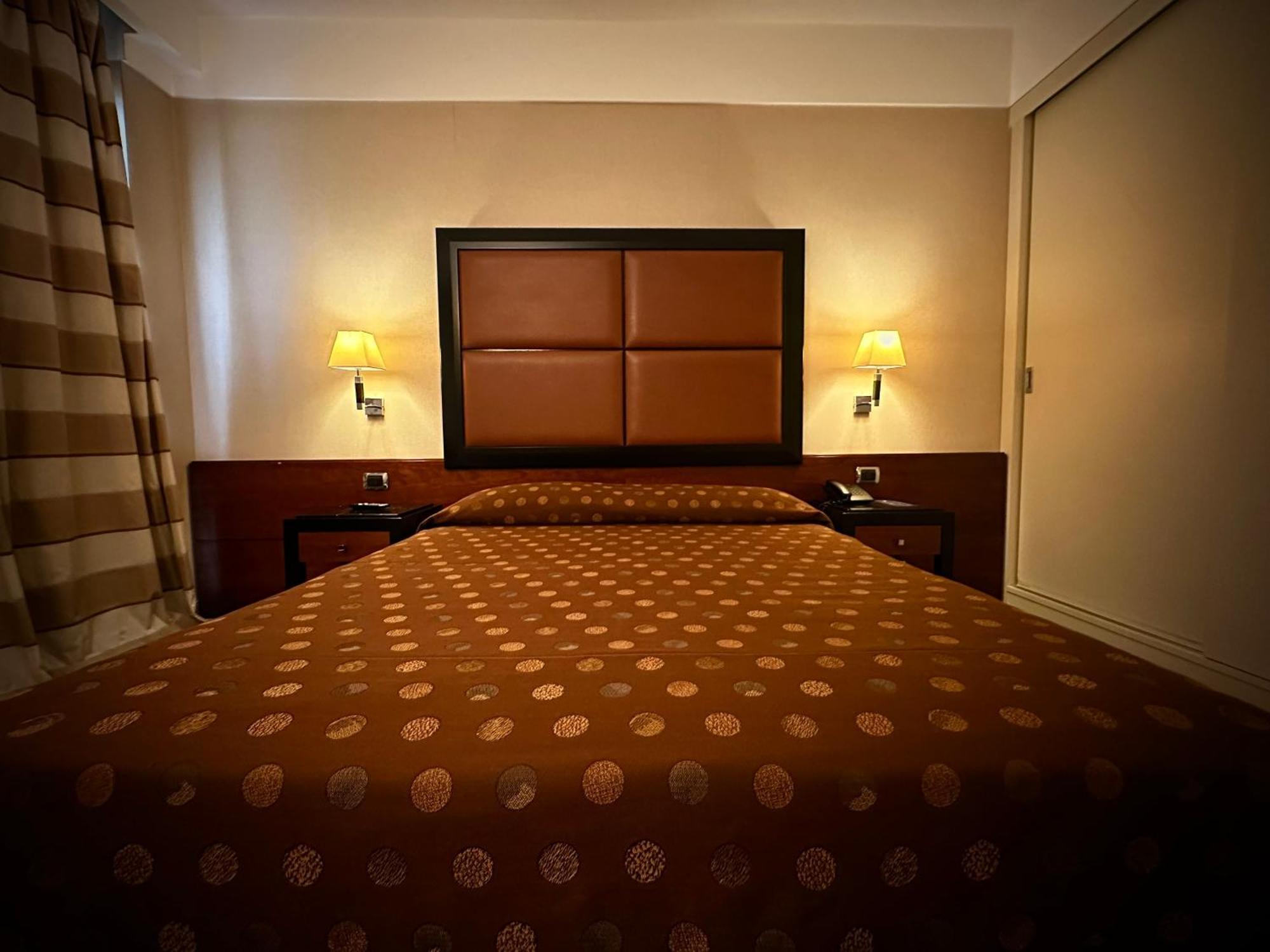 Ergife Palace Hotel โรม ภายนอก รูปภาพ