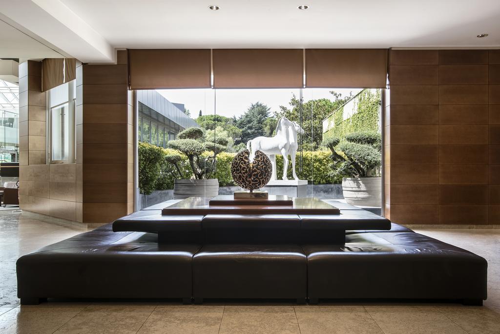 Ergife Palace Hotel โรม ภายนอก รูปภาพ