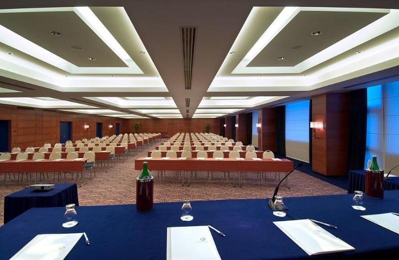Ergife Palace Hotel โรม ภายนอก รูปภาพ